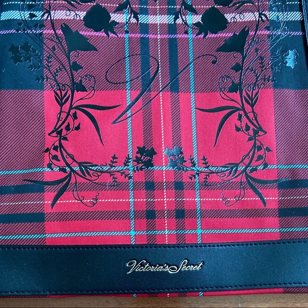 VS Tote NWT!